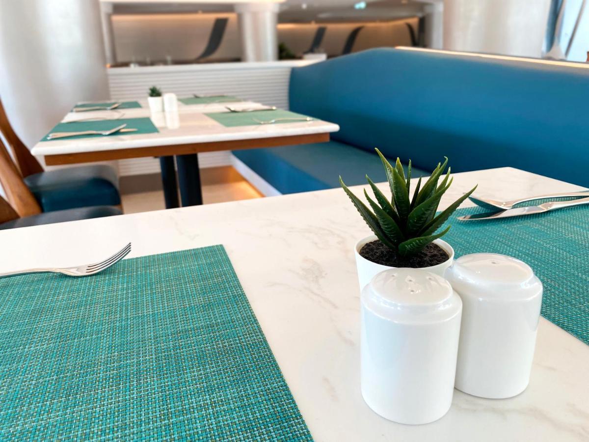 The Oceanic Sportel Phuket - Sha Extra Plus Екстер'єр фото The interior of the restaurant