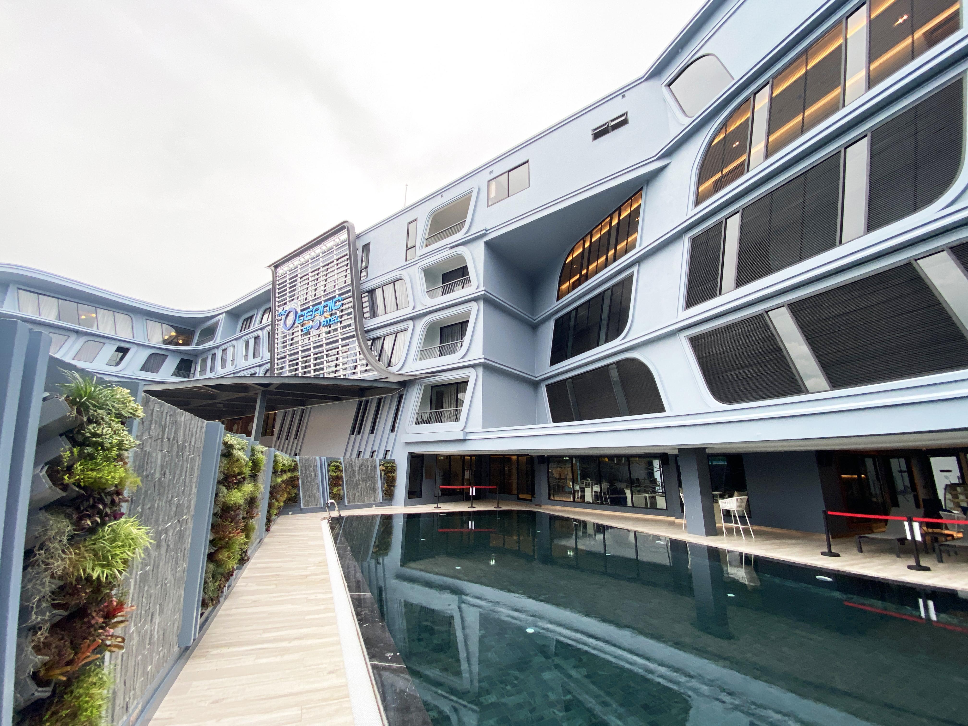 The Oceanic Sportel Phuket - Sha Extra Plus Екстер'єр фото The school's main building